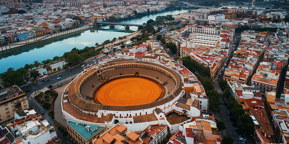 vista aerea plaza toros sevilla maestranza buendiatours | Toros en la mancha